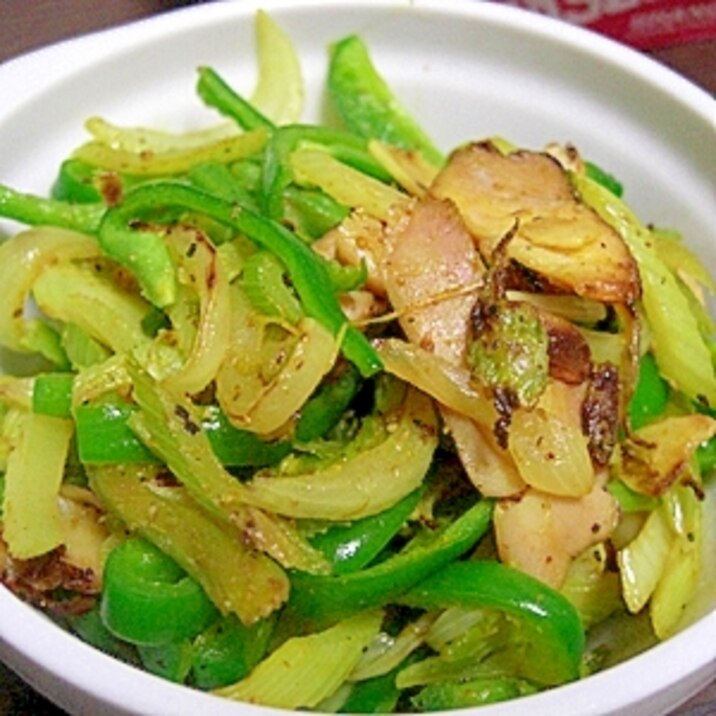 生焼けのわけがない余った加工肉と野菜の救済炒め